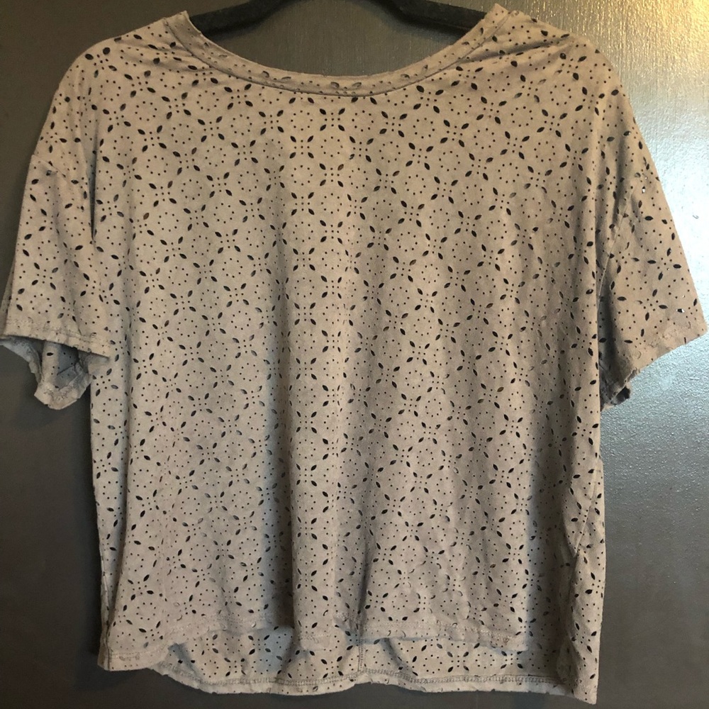 Geometrical cut-out top